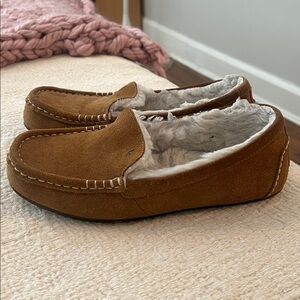 Ugg Kookaburra Leather Slippers Size 9